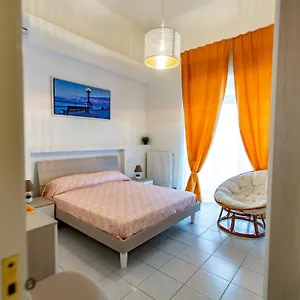 Antonella , Bari Italia